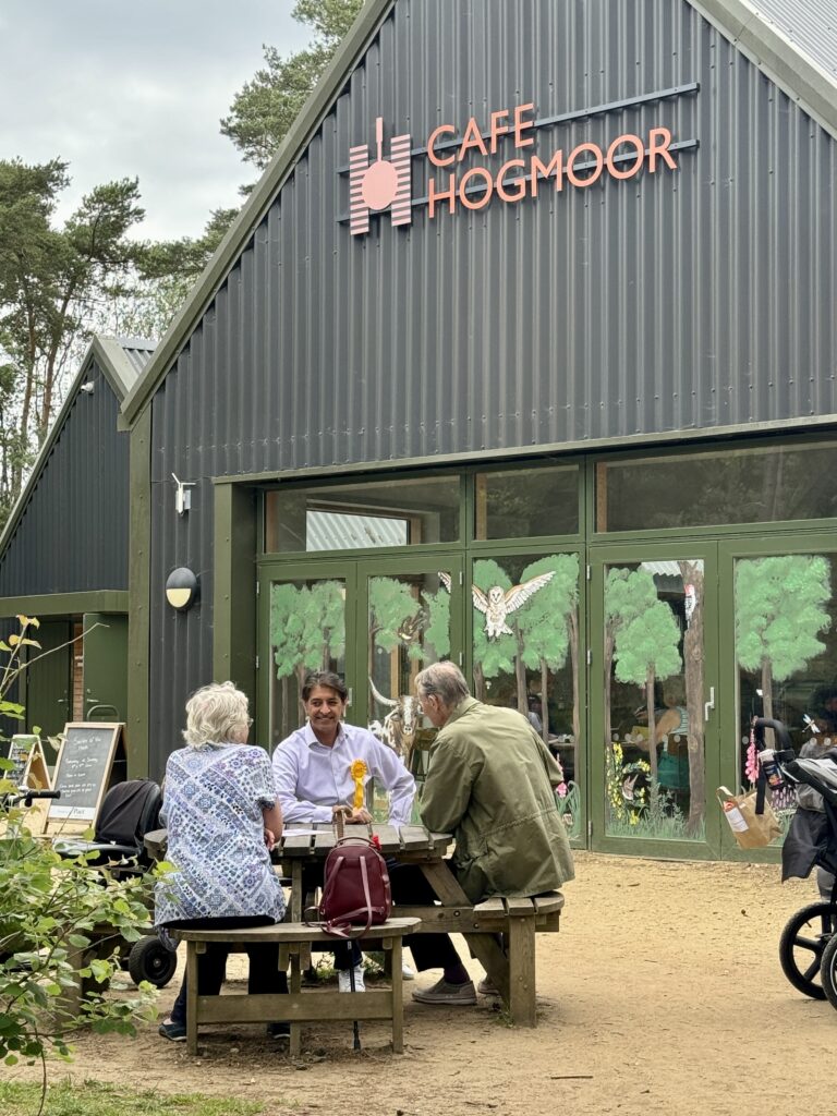 Cafe Hogmoor Bordon elderly couple (Public)