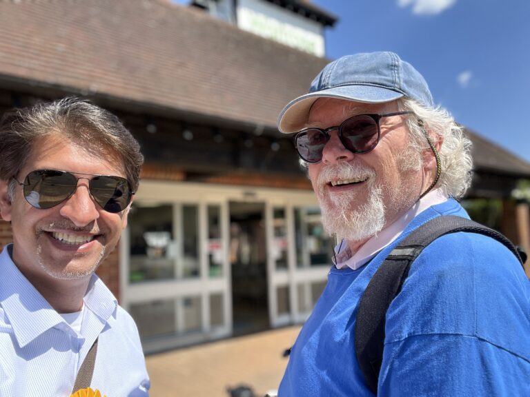 Voter in Farnham (Public)